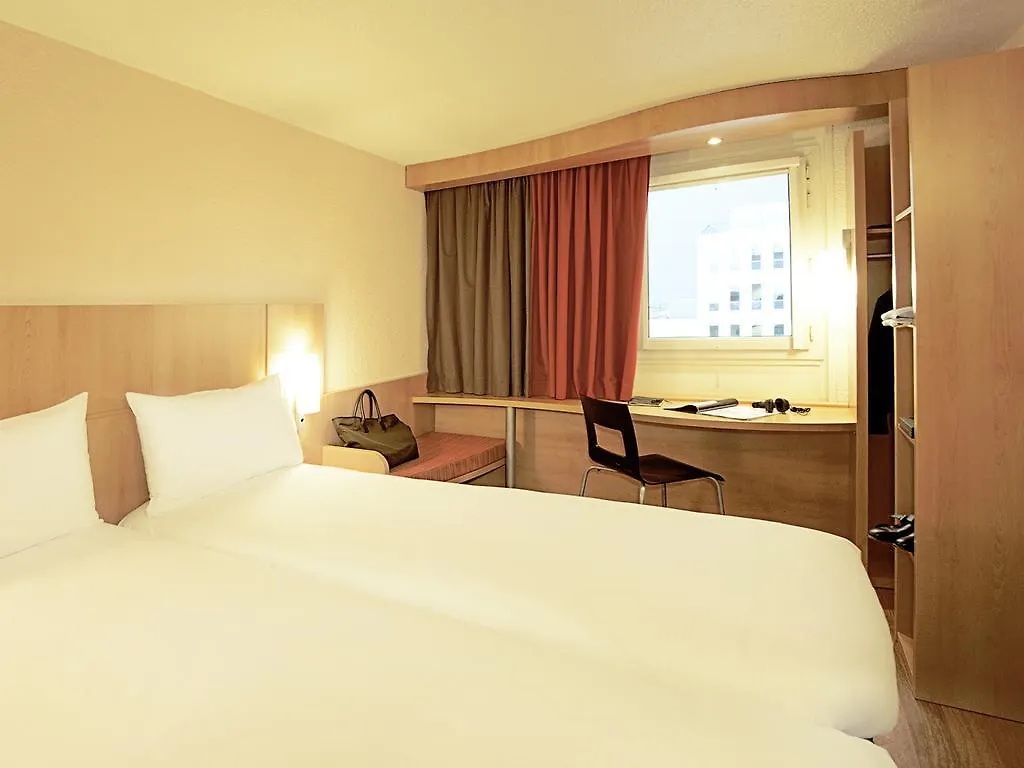 **  Hotel Ibis Lisboa Sintra Portugal