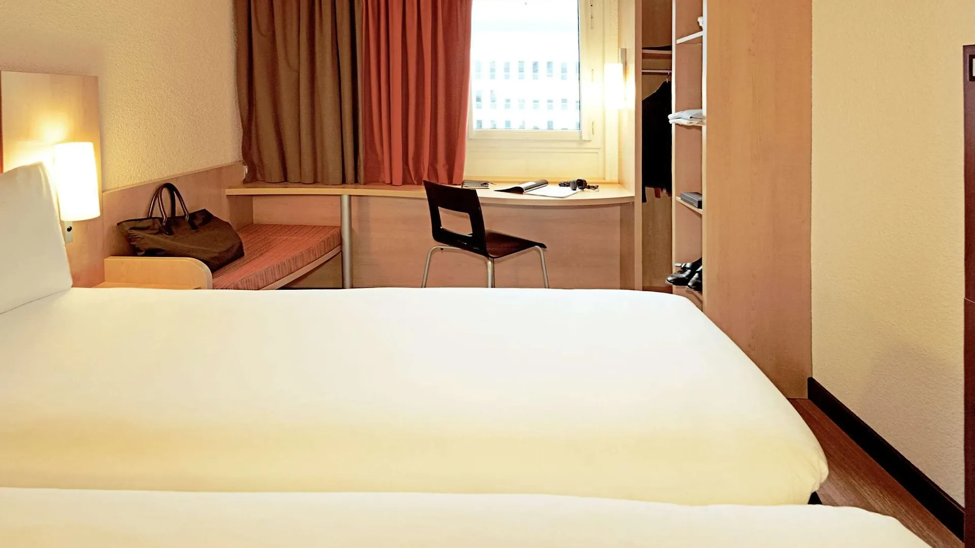 **  Hotel Ibis Lisboa Sintra Portugal