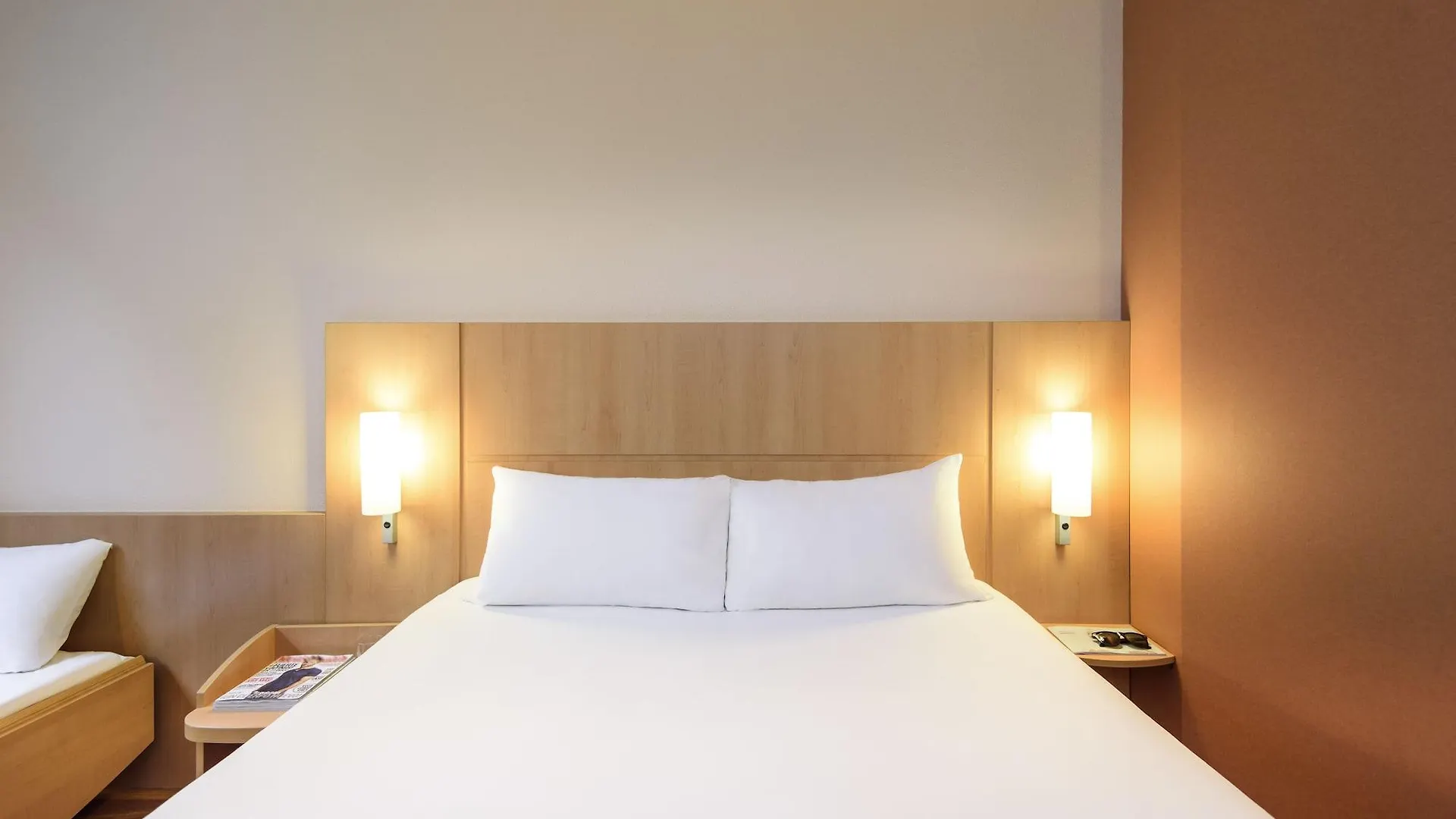 **  Hotel Ibis Lisboa Sintra Portugal